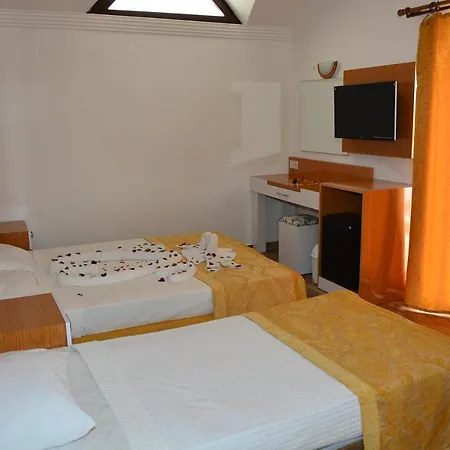Anita Dream Kemer