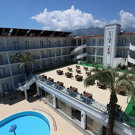 Anita Dream Kemer